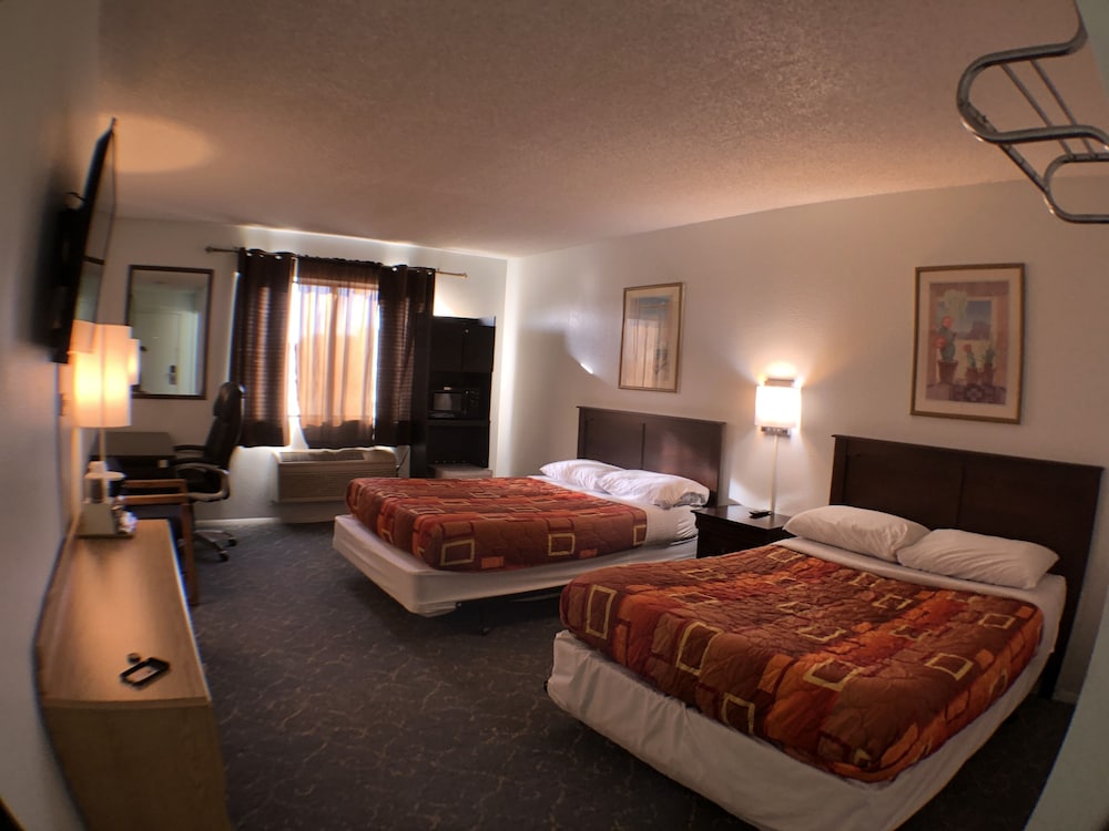 2 Double Beds photo 1