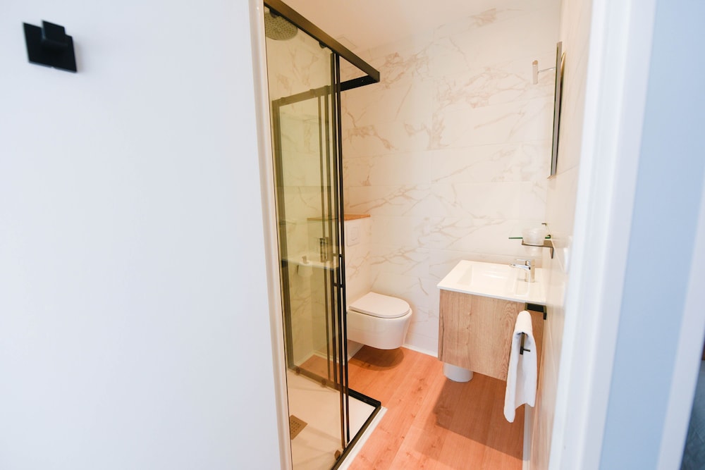 Superior Double Room, 1 Queen Bed, Refrigerator photo 3