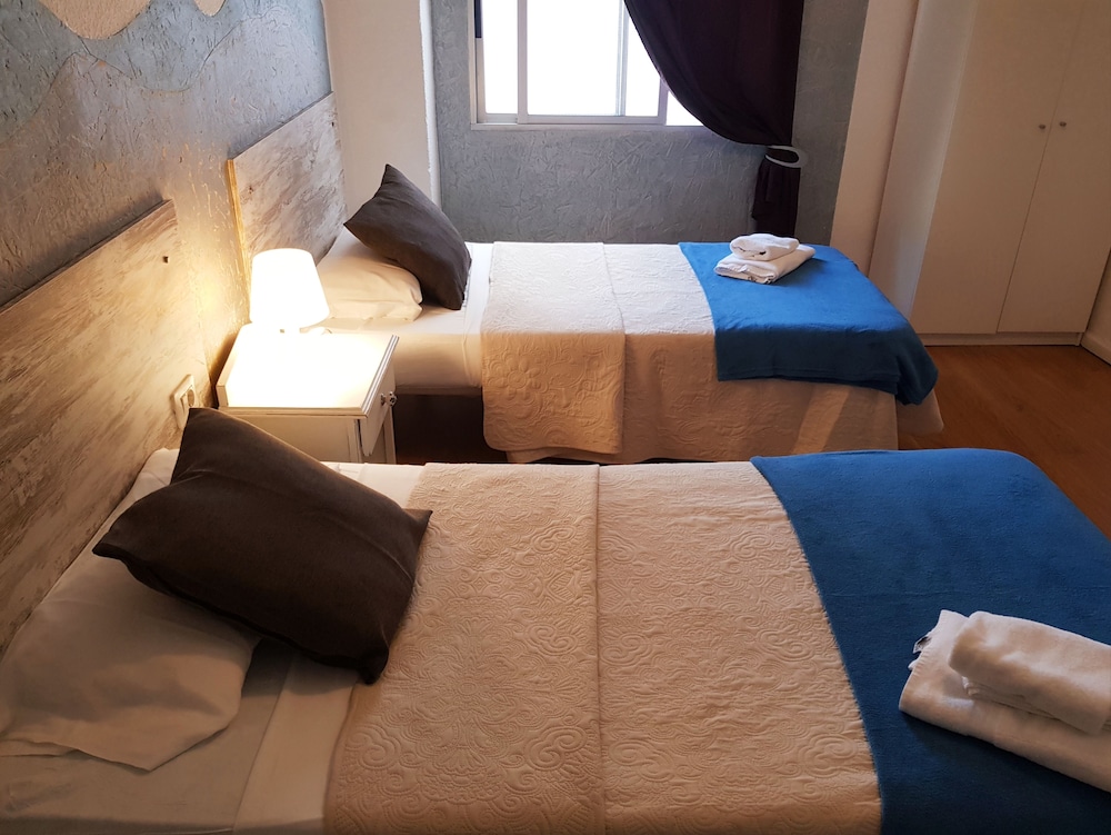 Basic Double or Twin Room - Photo 1