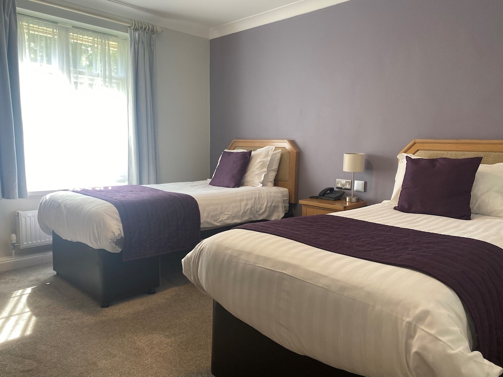 Standard Twin Room - Photo 1
