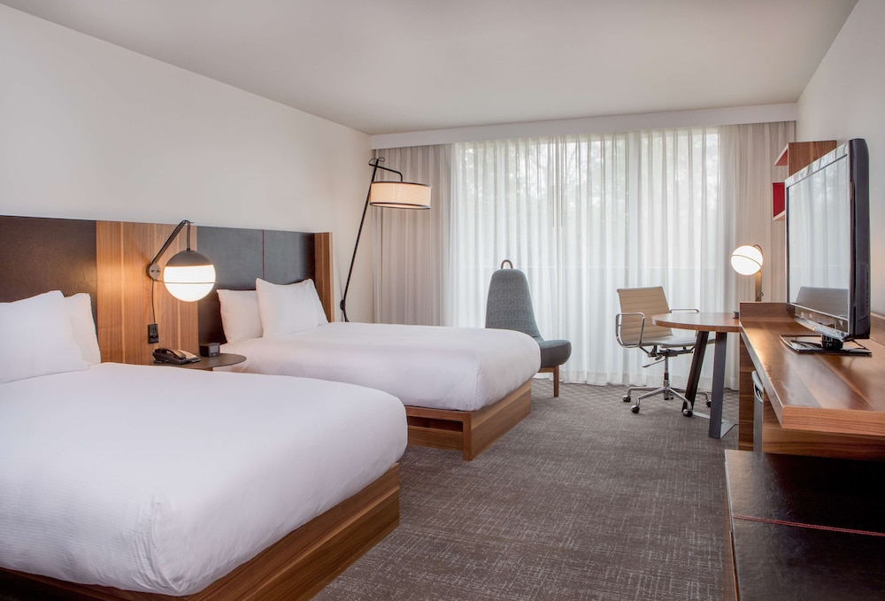 Room, 2 Queen Beds - Photo 1