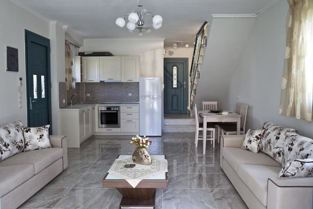 Family Duplex photo 1