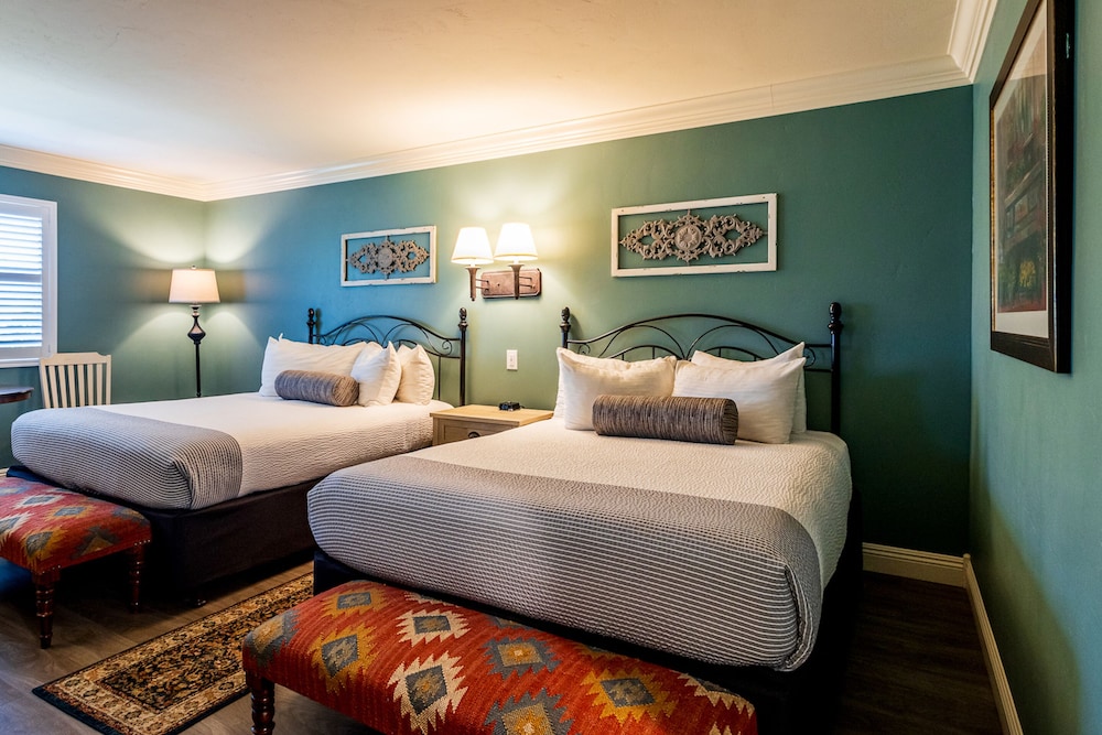 Two Queen Bed Suite - Photo 1