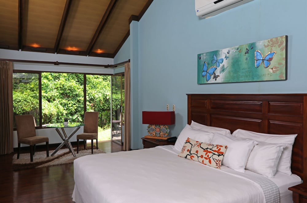 Junior Suite, 1 King Bed photo 1