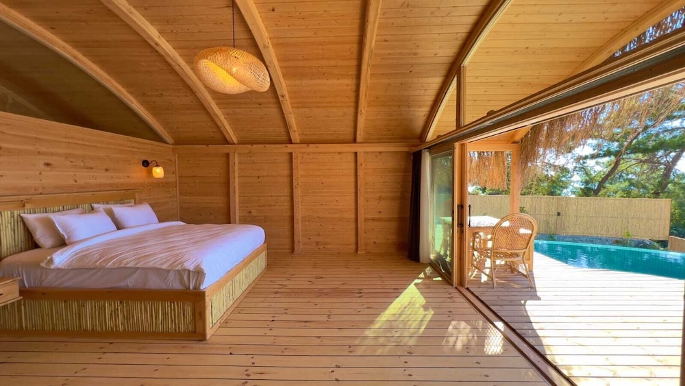Kamelya ( Private Pool and Jacuzzi )