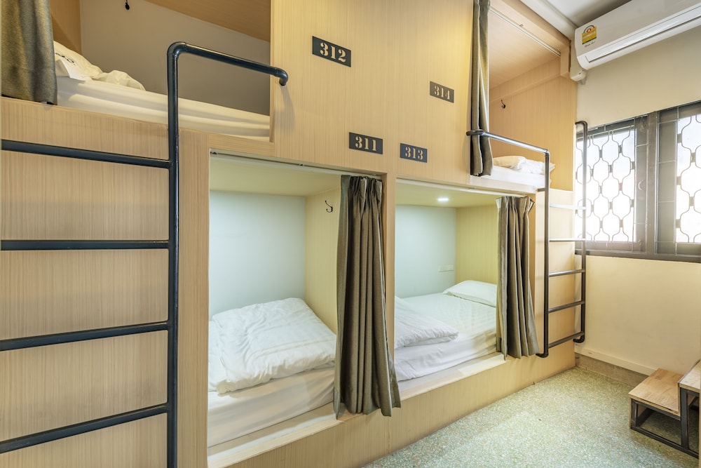 6 Bed in Mix Dormitory (Shared Dormitory) photo 3