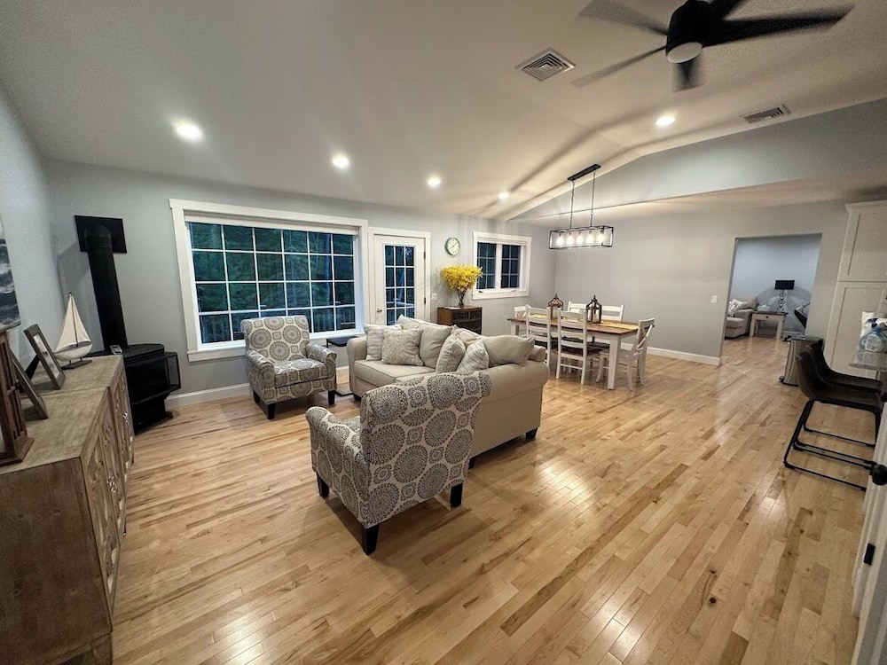 Deluxe Duplex photo 1