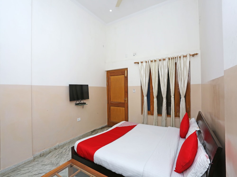 Suite, 1 King Bed photo 3