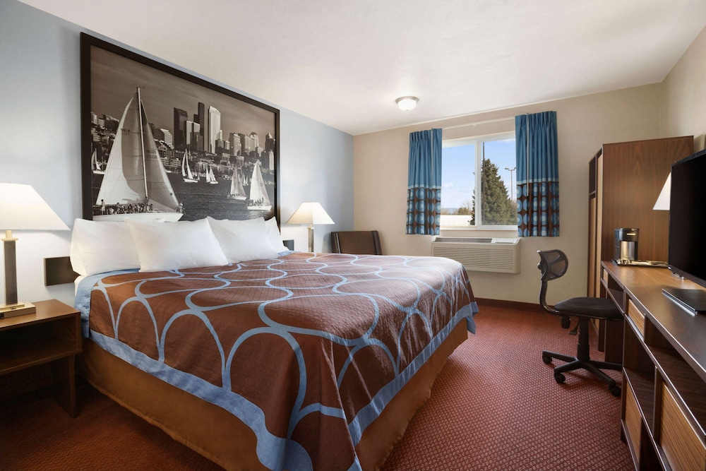 Room, 1 King Bed, Non Smoking - Photo 1