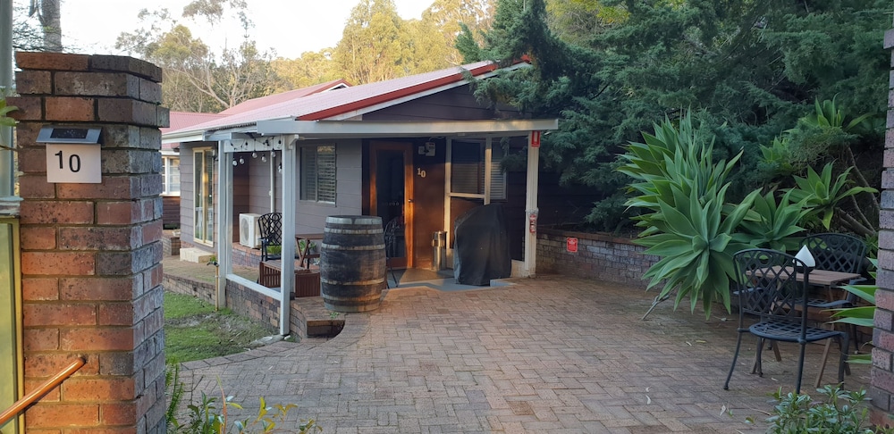 Cottage Homestead photo 3