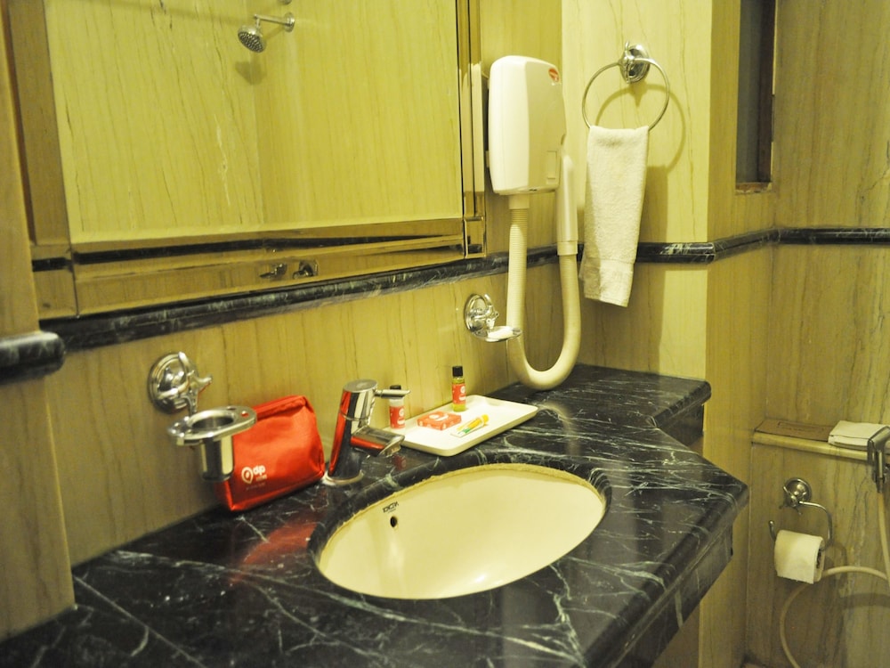 Standard Double Or Twin Room photo 3