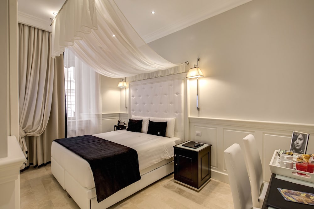 Standard Double or Twin Room photo 2