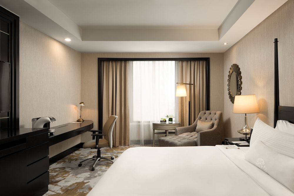 Premier Room (Free Minibar) - Photo 1