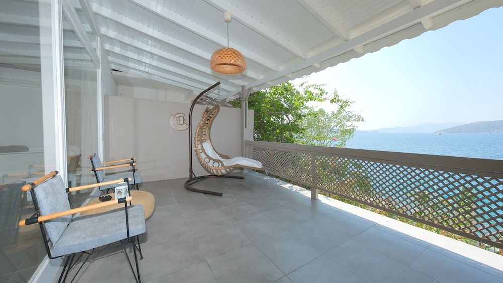 Triple Room, Balcony, Sea View - Photo 2