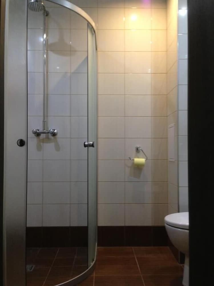 Classic Triple Room, Multiple Beds, Refrigerator photo 3