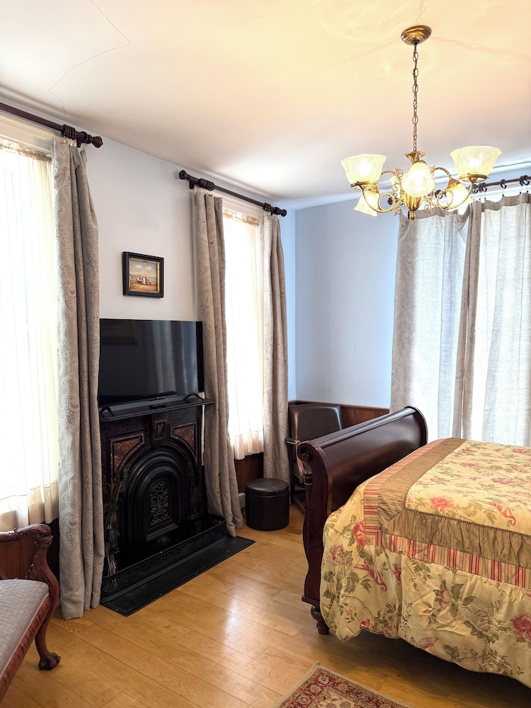 Lincoln Suite photo 3