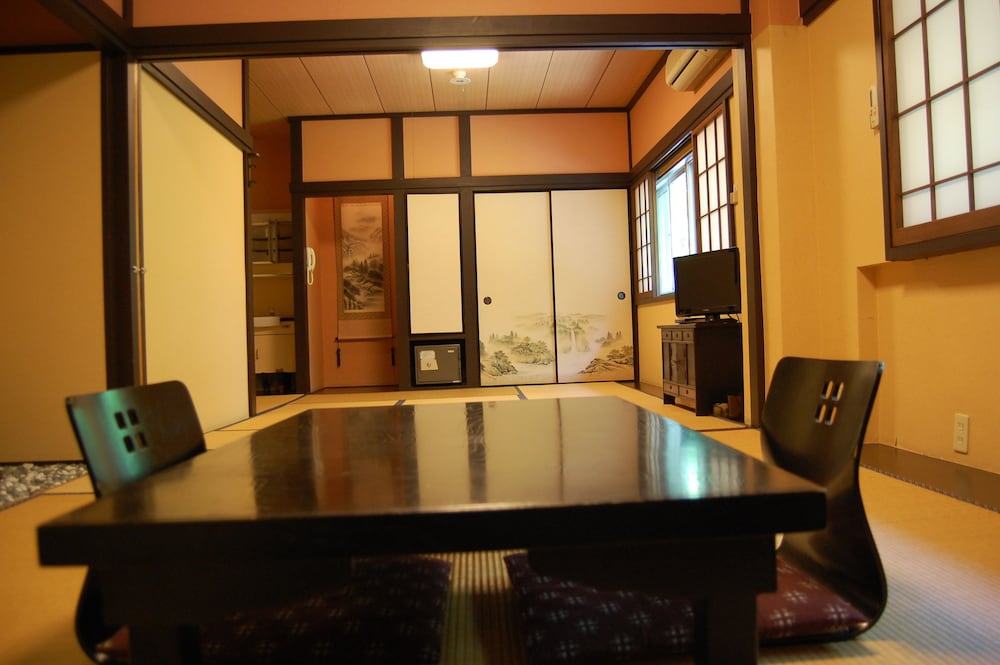Japanese Style Standard Room, Shared Bathroom, For 4 Guests photo 2