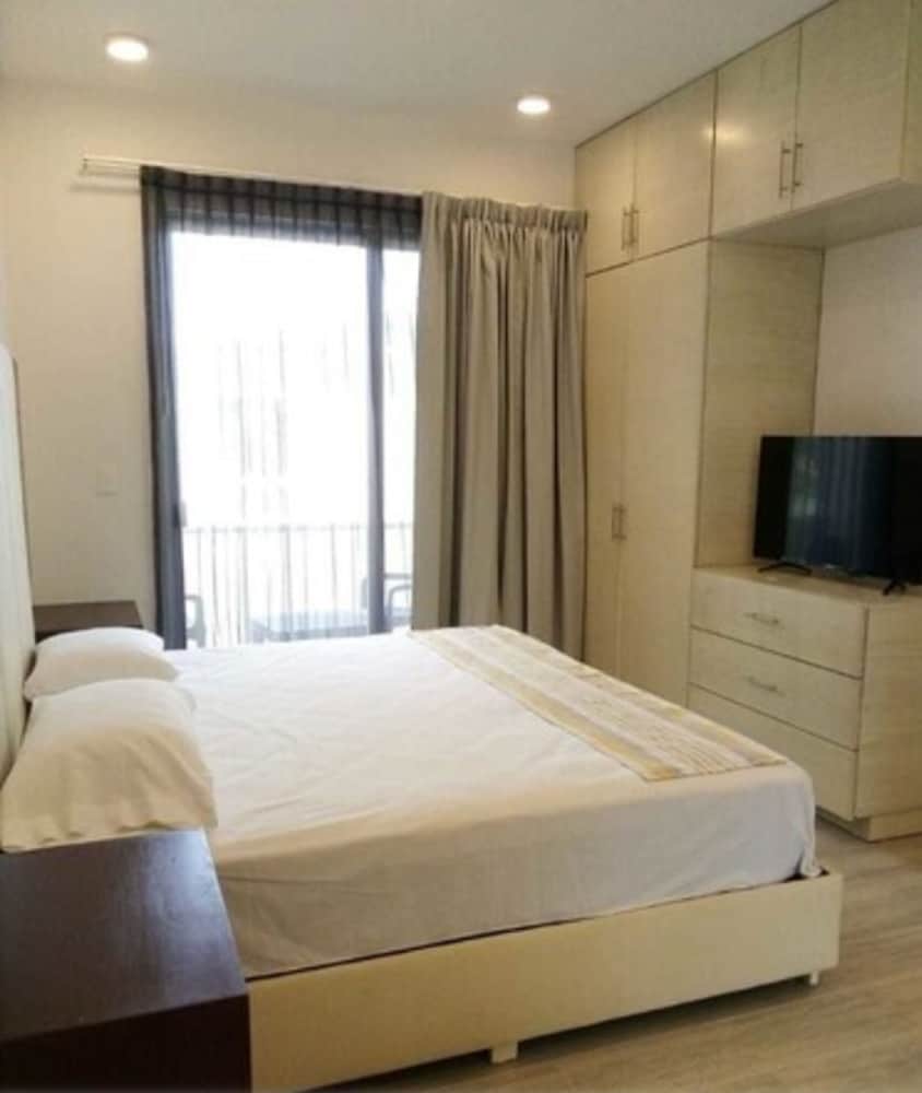 Basic Studio, 1 King Bed photo 3