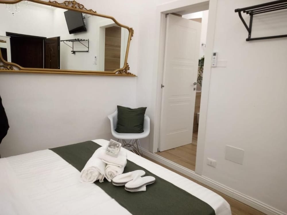 Luxury Apartment photo 3