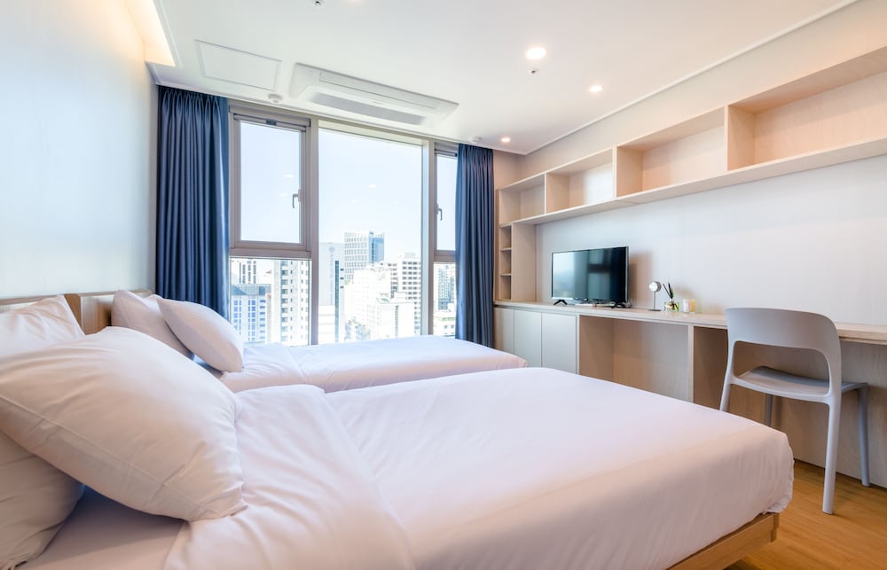 Twin Room - Photo 8