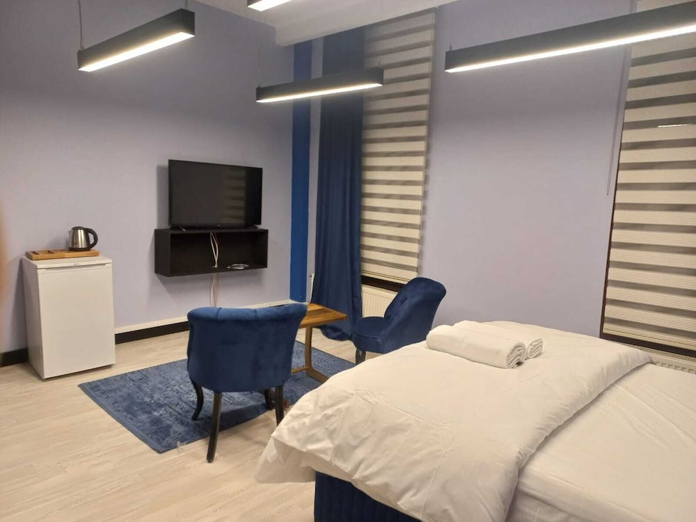 NAVY BLUE Deluxe Room photo 2