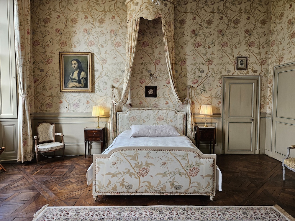 Suite (Baldaquin) photo 1