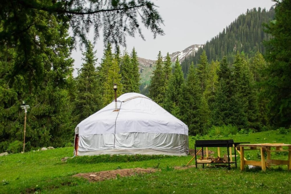Quadruple Room, Multiple Beds, Mountain View photo 1