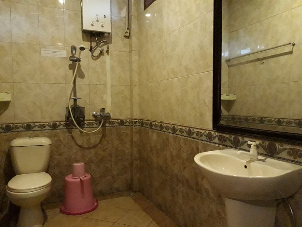 Family Room - Photo 6