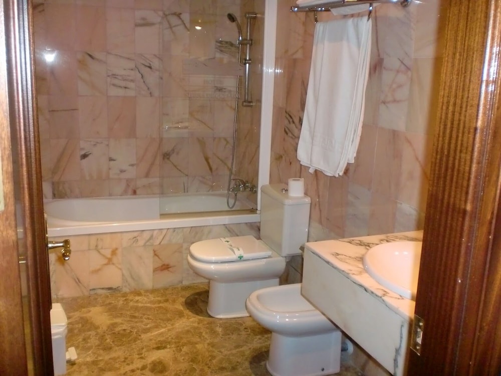 Double Or Twin Room photo 3