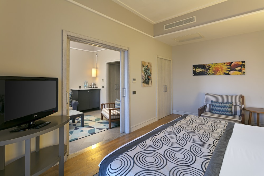 Suite (Sunset) photo 3
