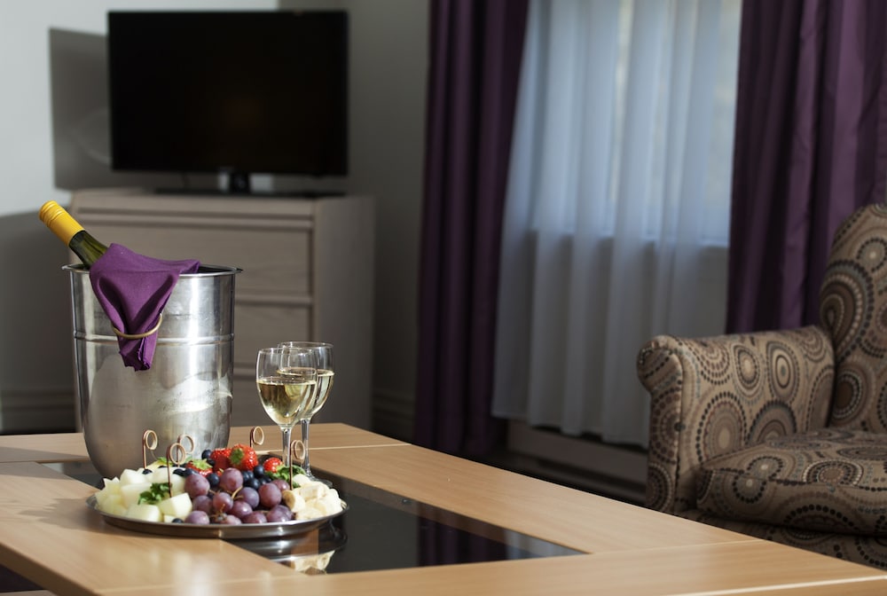 Superior Junior Suite with bath photo 2