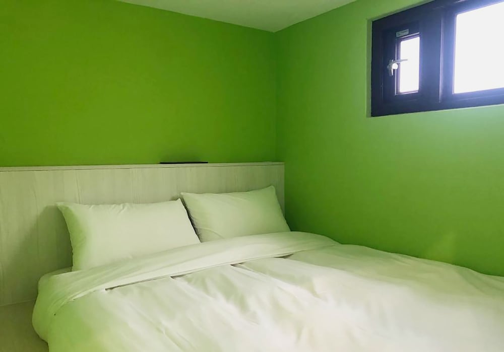 Deluxe Capsule - Mixed Dorm - Photo 11