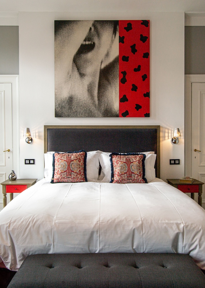 Luxury Suite photo 2