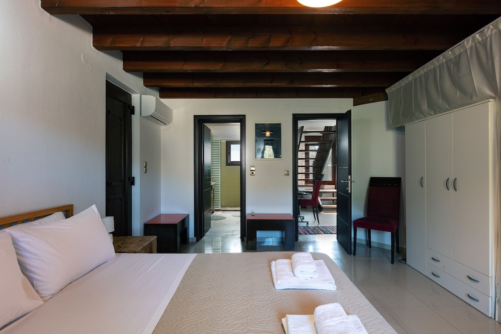 Comfort Villa, 4 Bedrooms photo 3