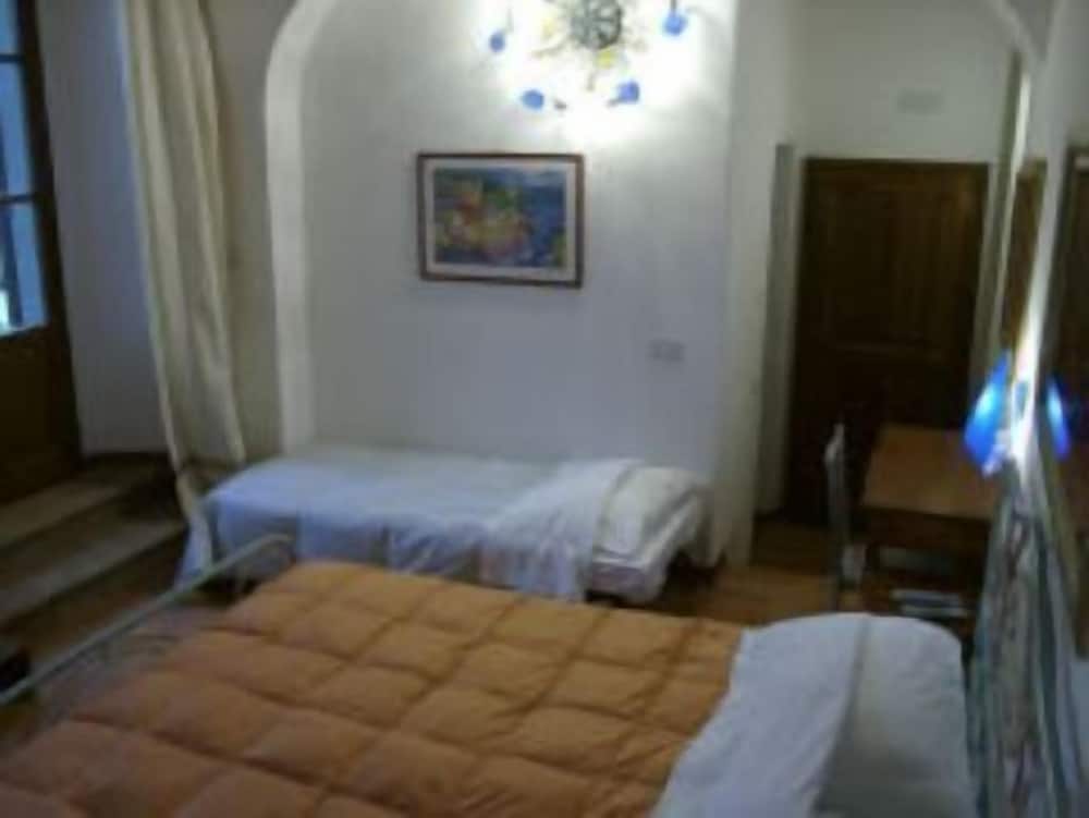 Standard Quadruple Room photo 1
