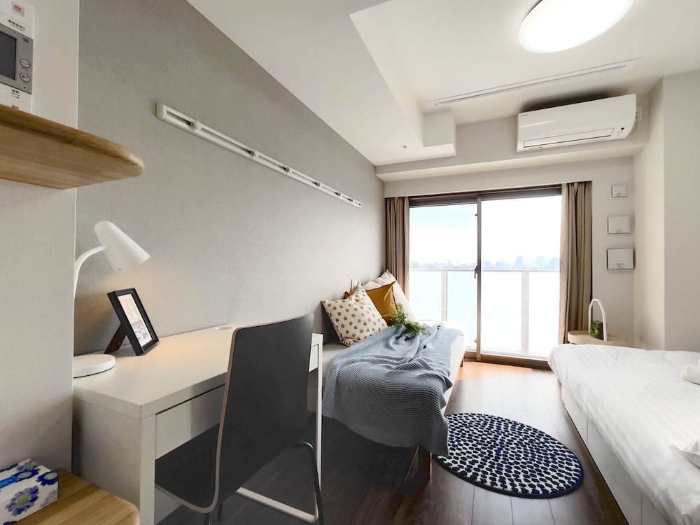 Room (902) photo 1