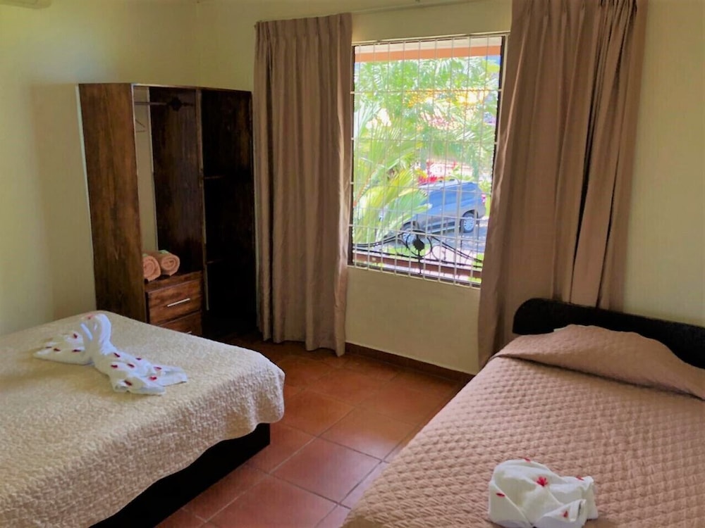 Family Condo, 2 Bedrooms, Mountain View photo 2
