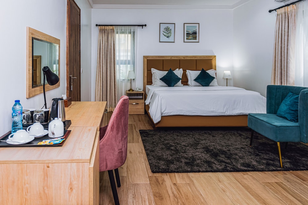 Deluxe Studio Suite photo 2