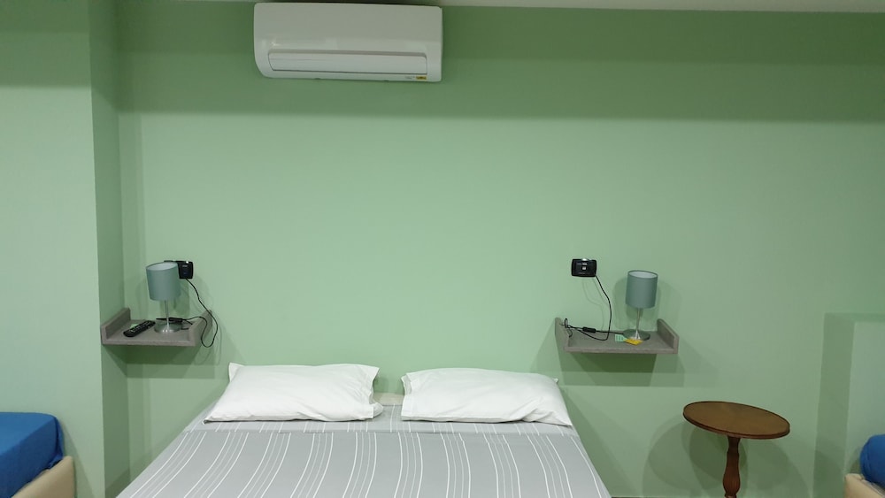 Classic Quadruple Room