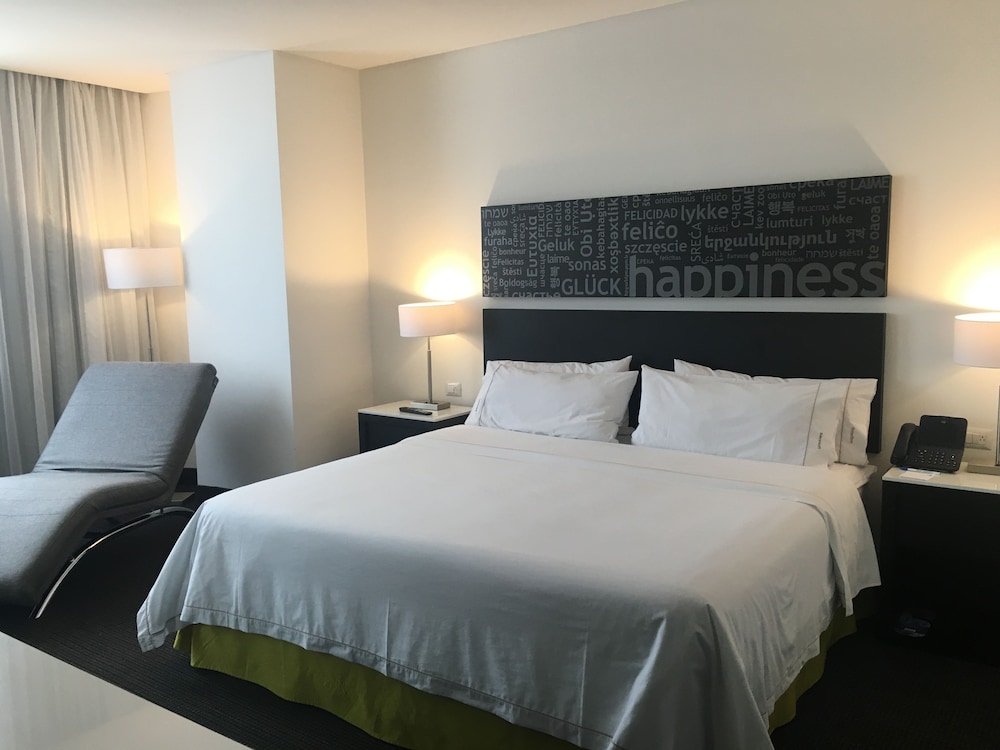 Suite, 1 King Bed photo 2