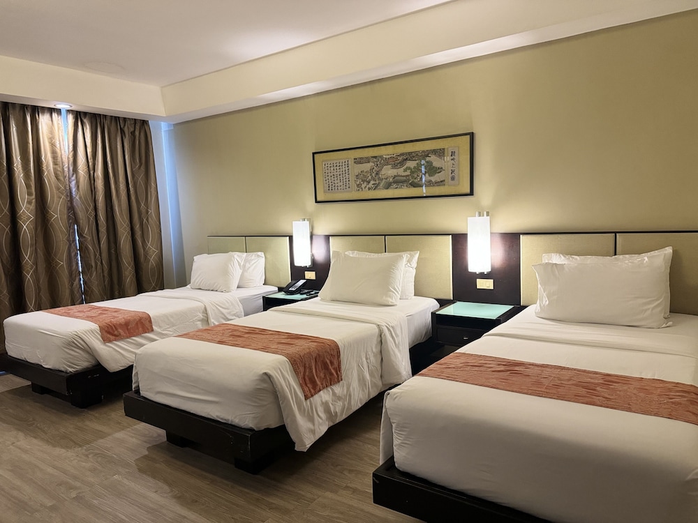 Deluxe Room - Photo 8