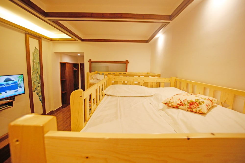Shared Dormitory, Men only photo 1