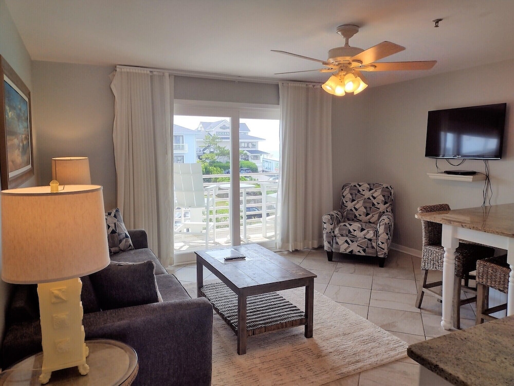 Exclusive Suite, 1 King Bed with Sofa bed, Kitchen, Ocean View
