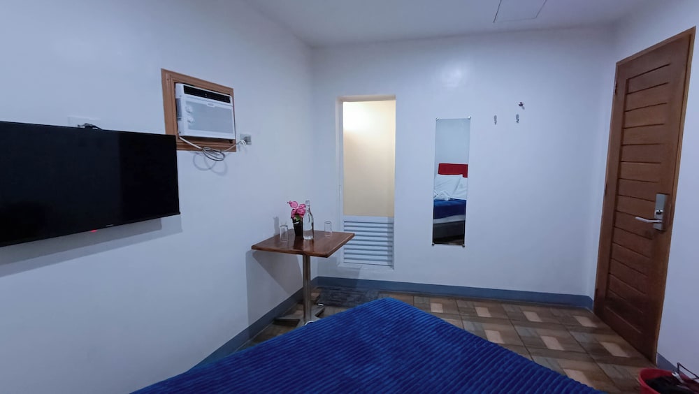 Queen Room photo 3