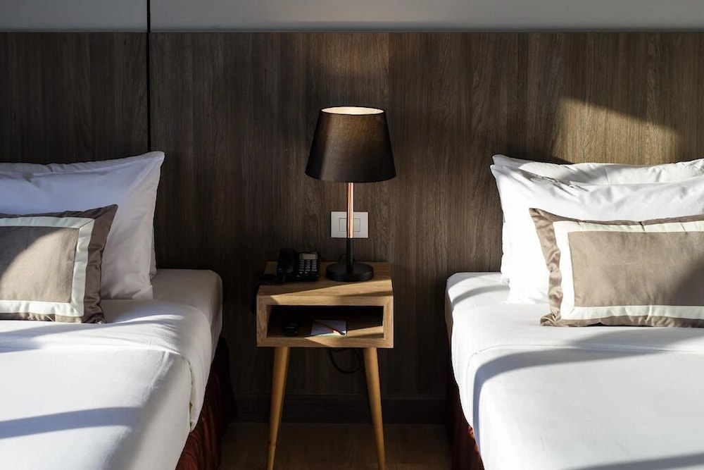 City Twin Room, City View photo 2