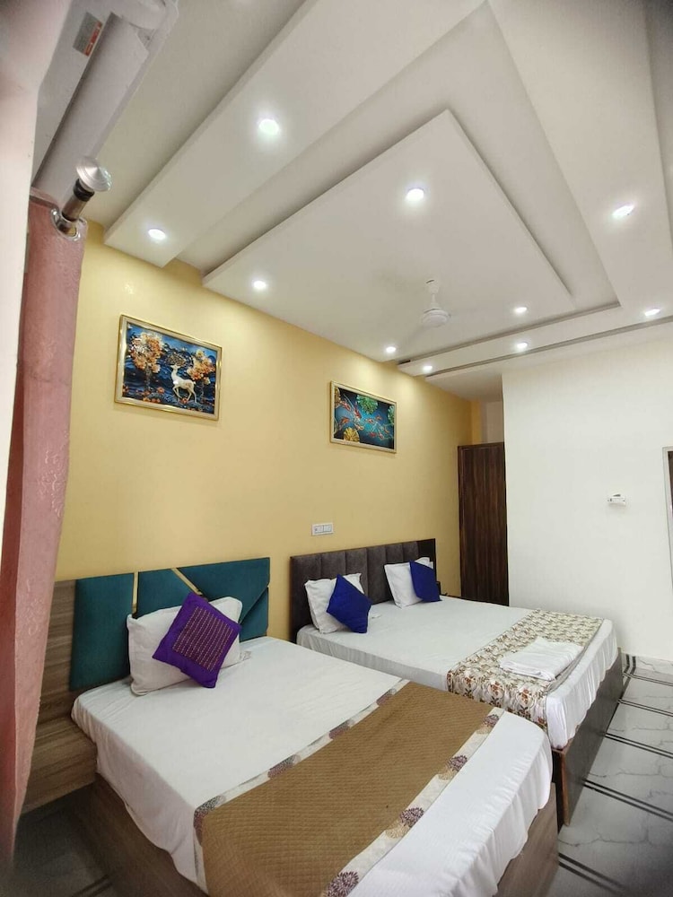Family Room, Air conditioning