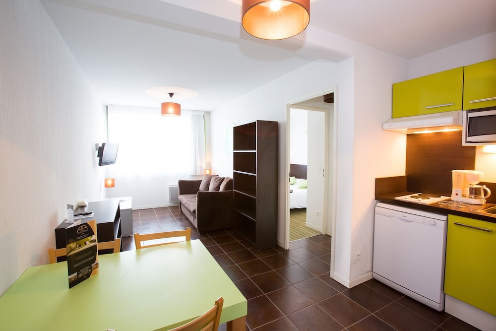APARTMENT (DOUBLE BED AND SOFA BED) photo 3