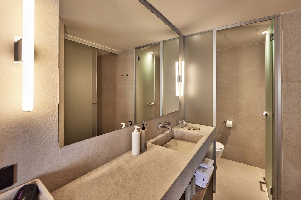 Superior Suite, Terrace thumbnail 6