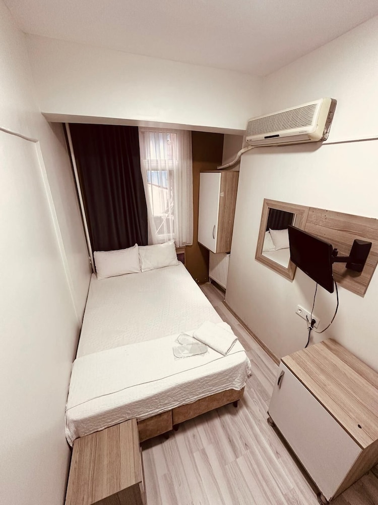 Standard Double or Twin Room, 1 Double Bed, City View photo 2