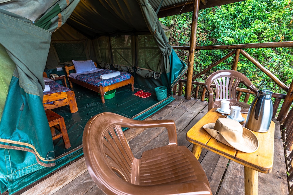 Furnised Tent photo 3